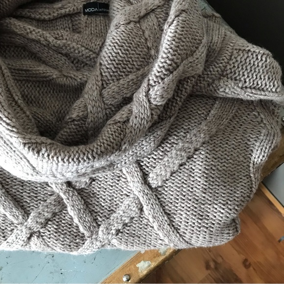 Loose cowl neck sweater. Size Large. - Picture 9 of 10